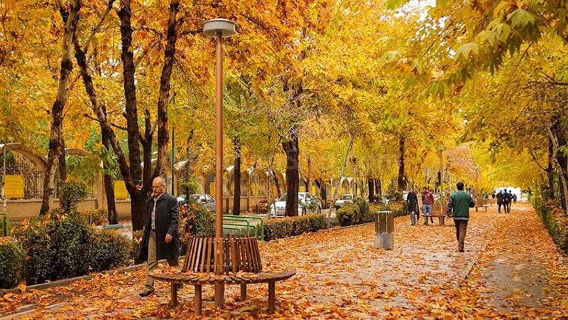 بهترین زمان سفر به اصفهان چه موقع است؟ 2 سفر به اصفهان در پاییز
