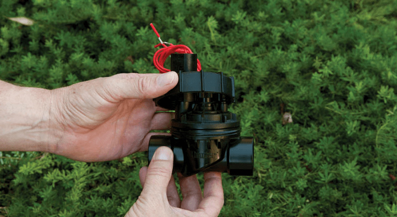 کاهش نیاز به نیروی انسانی آبیاری نوین