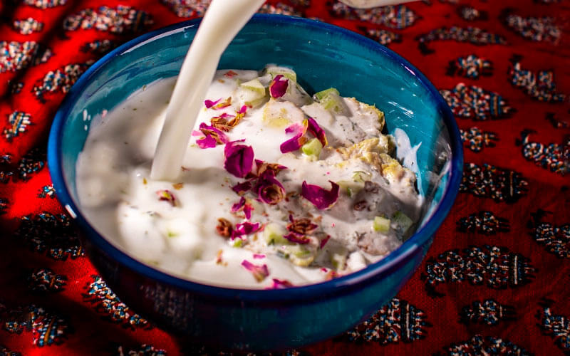 طرز تهیه غذای خنک برای تابستان: معرفی خوشمزهترین غذاهای تابستان 2 آبدوغ خیار بهترین غذاهای تابستانی