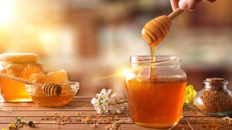 عسل ویژه: طعمی ناب، خواصی شگفتانگیز! 3 عسل چهل گیاه